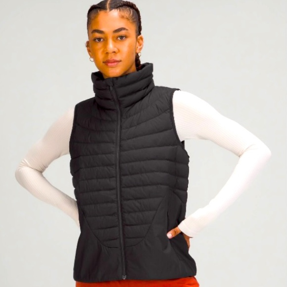 Lululemon Lightweight Relaxed Fit Down Vest in Black (LIKE NEW)